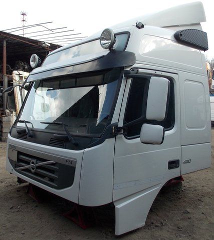 VOLVO Каркас кабины, № XF329861, фото 1