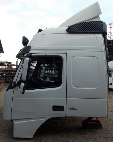 VOLVO Каркас кабины, № XF329861, фото 2