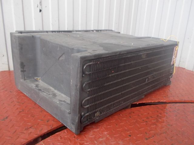 9438300860 MERCEDES Холодильник, № XF83649, фото 4