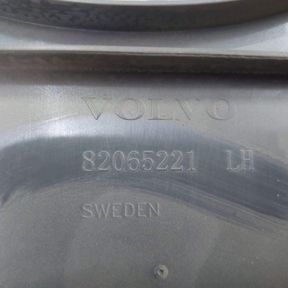 82065221 VOLVO Решетка динамика, № XF452089, фото 4