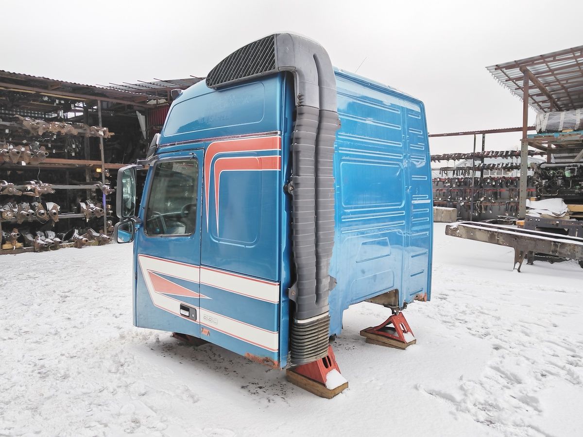 VOLVO Каркас кабины, № XF403547, фото 3