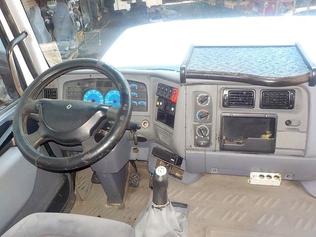 RENAULT Кабина, № XF141046, фото 10