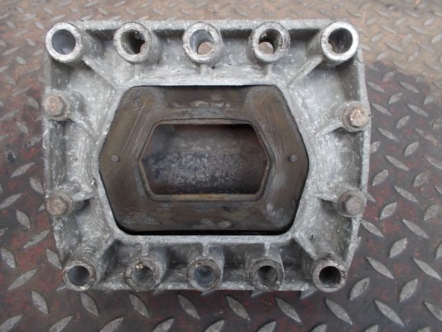 3198122 VOLVO Подушка двигателя, № XF75750, фото 1