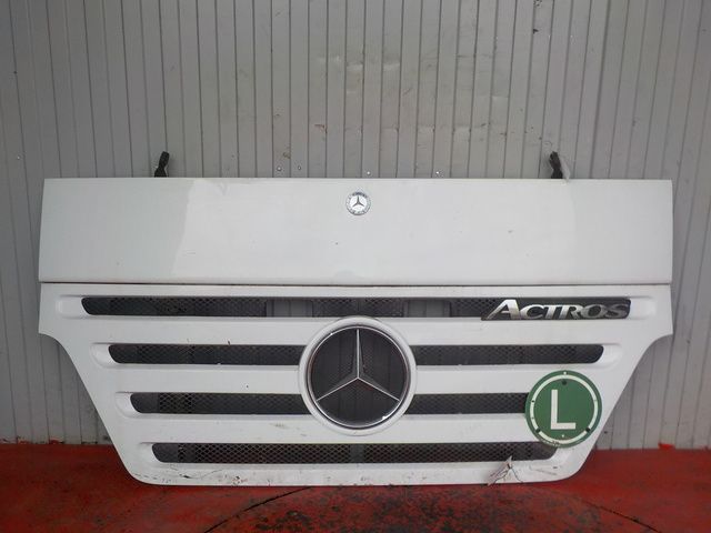 9437500009 MERCEDES Капот, № XF87904, фото 1