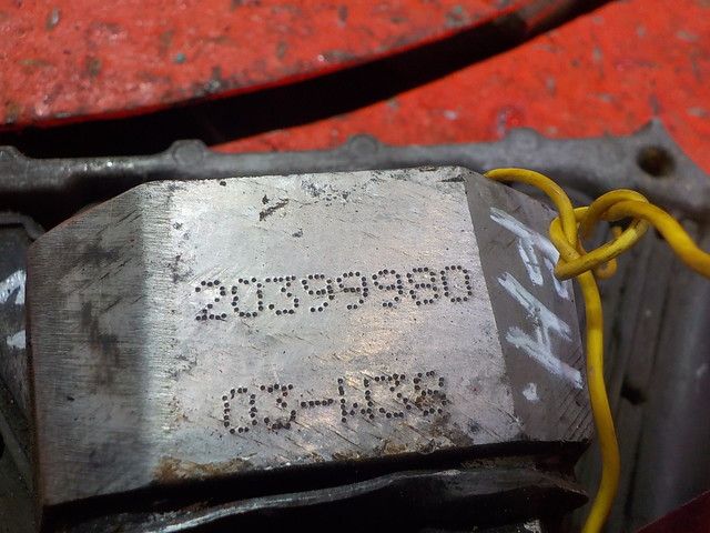 20399980 VOLVO Подушка двигателя, № XF318404, фото 4