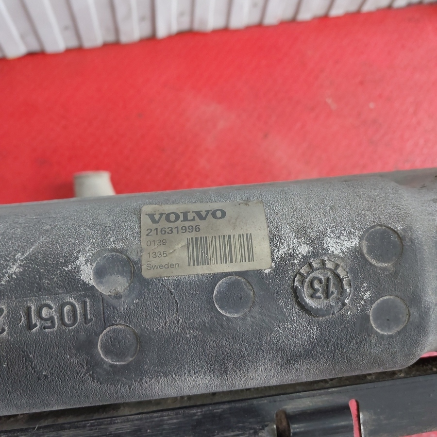 21631996 VOLVO Интеркулер, № XF411272, фото 7
