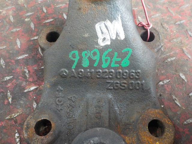 9413230963 MERCEDES Кронштейн стойки стабилизатора, № XF279686, фото 4