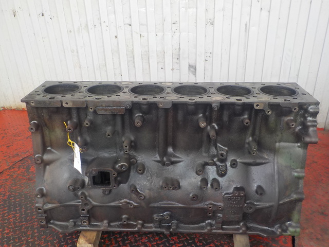 20482874 VOLVO Блок двигателя, № XF201558, фото 6