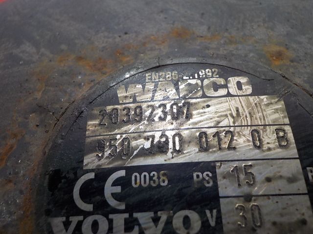 20392307 VOLVO Ресивер воздушный, № XF344798, фото 4