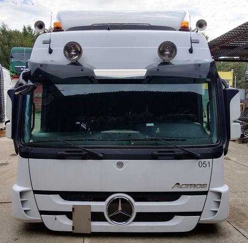 9437500109 MERCEDES Капот, № XF386946, фото 1