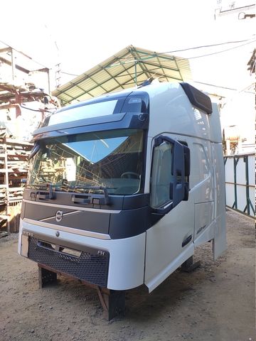 VOLVO Каркас кабины, № XF250726, фото 1