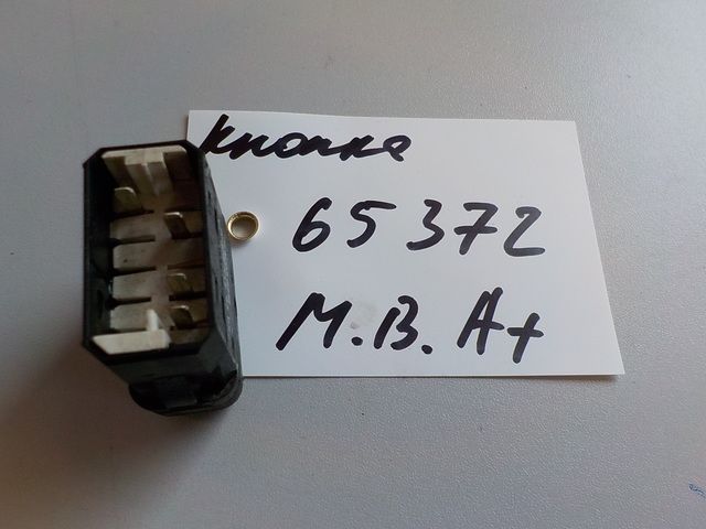 9435454507 MERCEDES Кнопка, № XF65372, фото 2