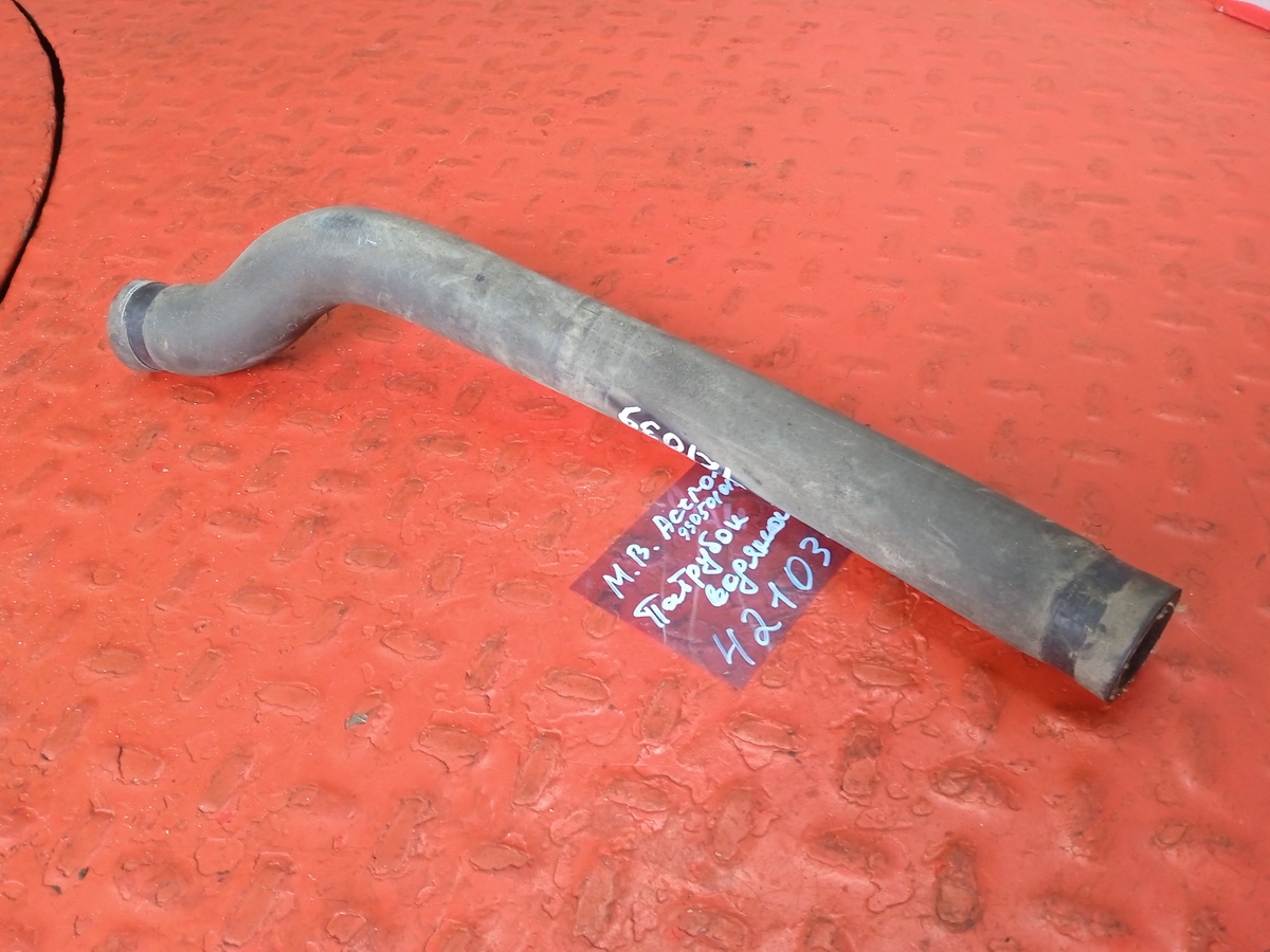 9305010182 MERCEDES Патрубок водяной, № XF421039, фото 3