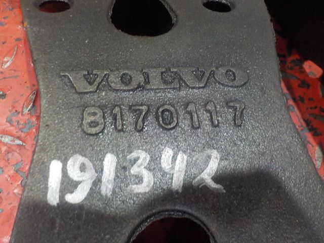 8170117 VOLVO Плита двигателя, № XF191342, фото 4