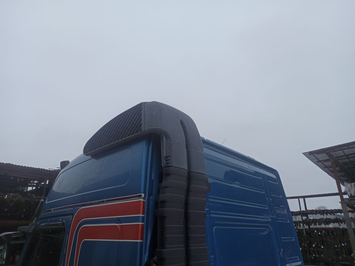 20456480 VOLVO Воздухозаборник, № XF403641, фото 1