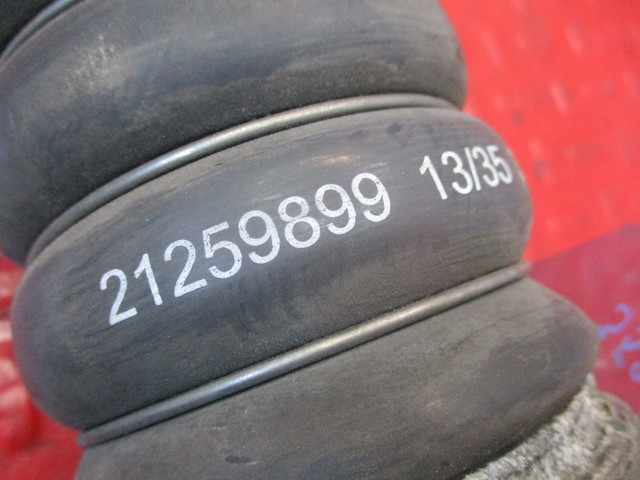 21259899 VOLVO Патрубок интеркулера, № XF352281, фото 4