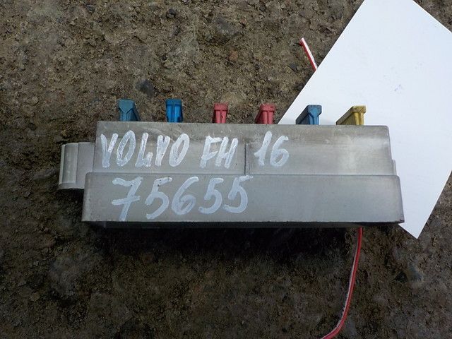 1079095 VOLVO Блок предохранителей, № XF75655, фото 1
