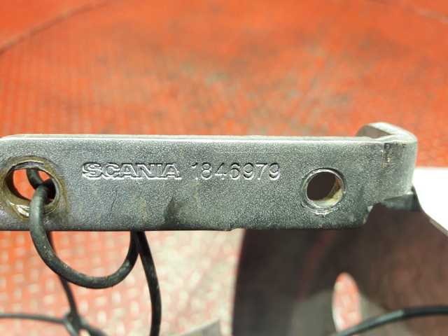 1846978 SCANIA Защита глушителя, № XF309270, фото 3