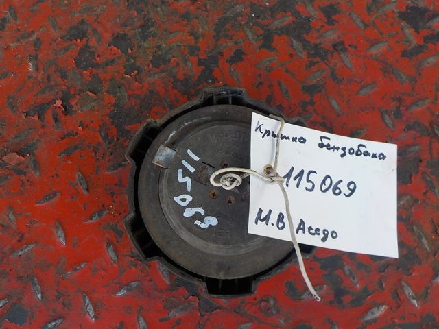 0004700305 MERCEDES Крышка топливного бака, № XF115069, фото 2