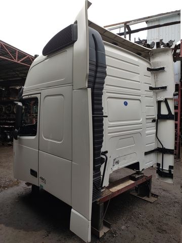 VOLVO Кабина, Globetrotter XL, № XF262558, фото 3