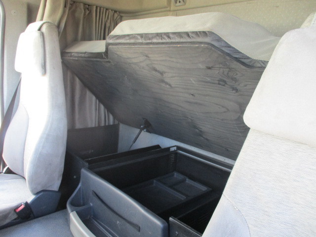 RENAULT Кабина, Sleeper Cab, № XF177567, фото 6