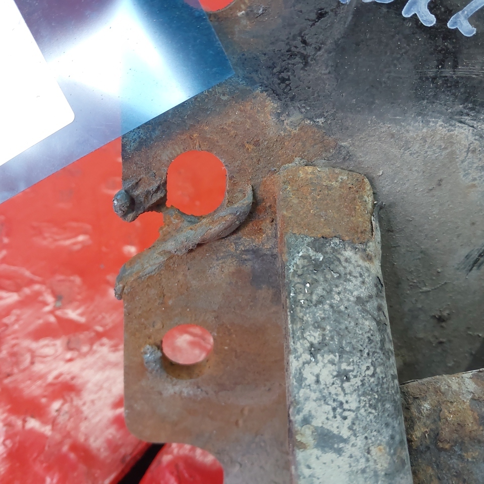 82664205492 FAW Кронштейн крыла заднего правый, № XF452240, фото 4