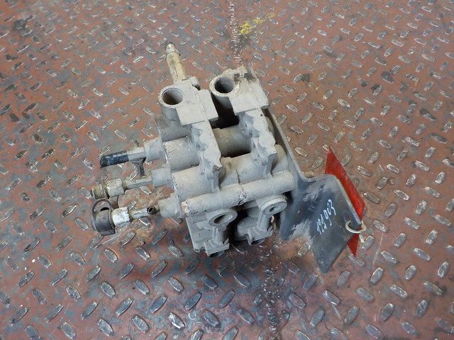 5010143098 RENAULT Кран ECAS, № XF127903, фото 4