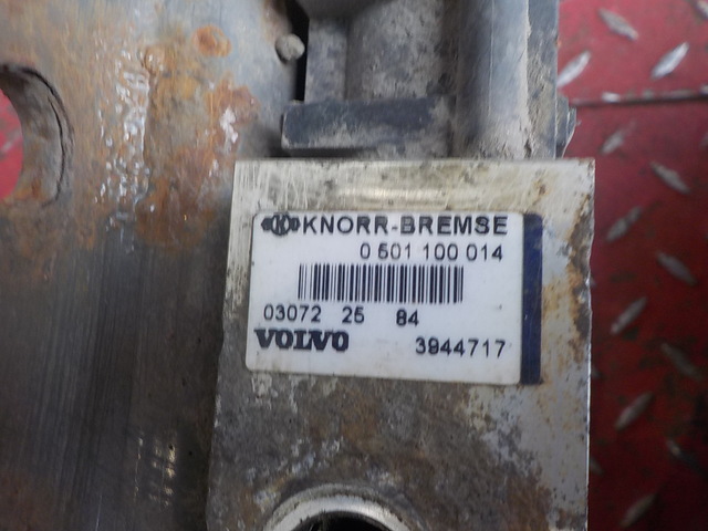 3944717 VOLVO Кран ECAS, № XF252431, фото 4