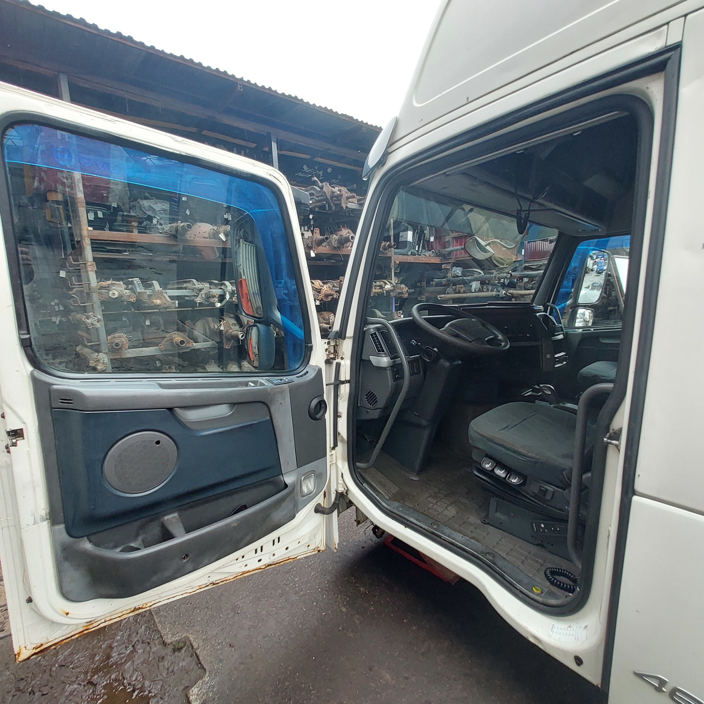VOLVO Кабина, Globetrotter XL, № XF423642, фото 10