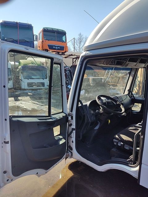 IVECO Кабина, MLL Высокая, № XF279148, фото 10
