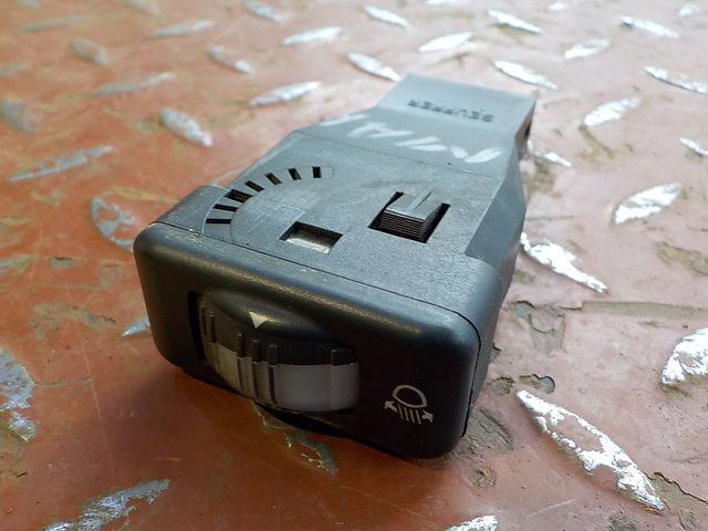 81259070287 MAN Кнопка, № XF213972, фото 1