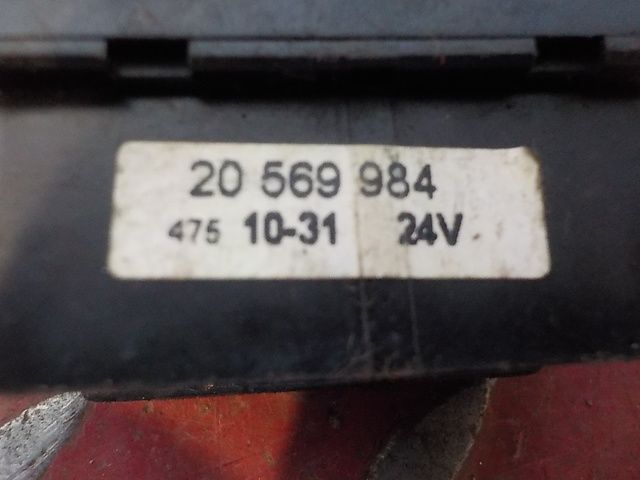 8157756 VOLVO Кнопка, № XF197789, фото 5