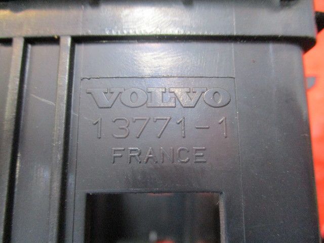 20393215 VOLVO Рамка магнитолы, № XF370112, фото 4