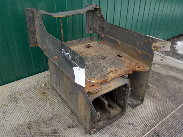 7420944699 RENAULT Ящик АКБ, № XF72454, фото 1