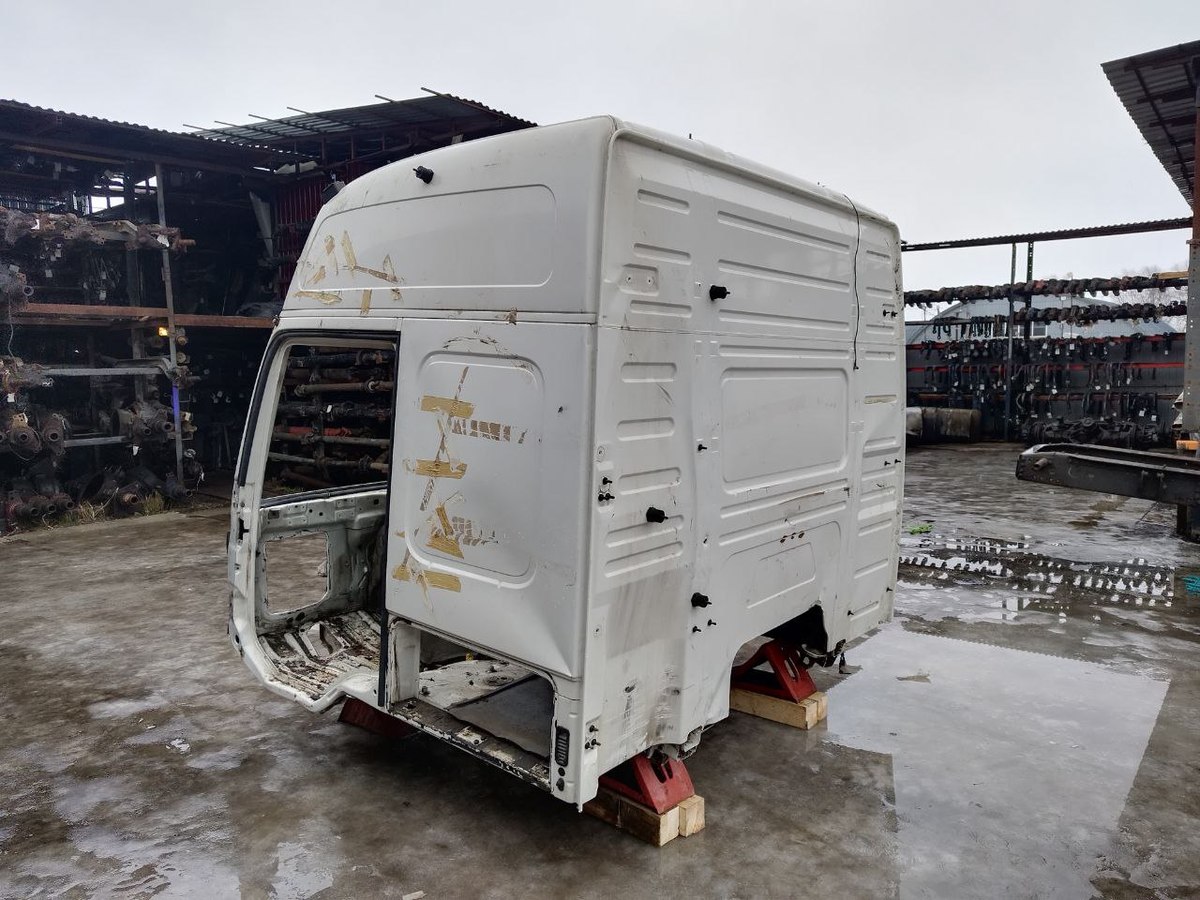 VOLVO Каркас кабины, № XF404127, фото 3