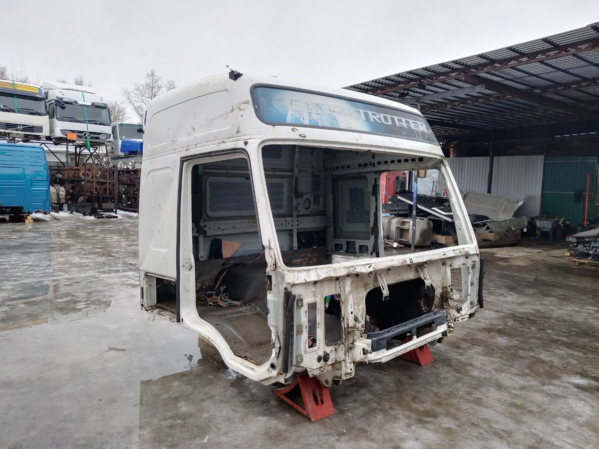 VOLVO Каркас кабины, № XF404127, фото 7