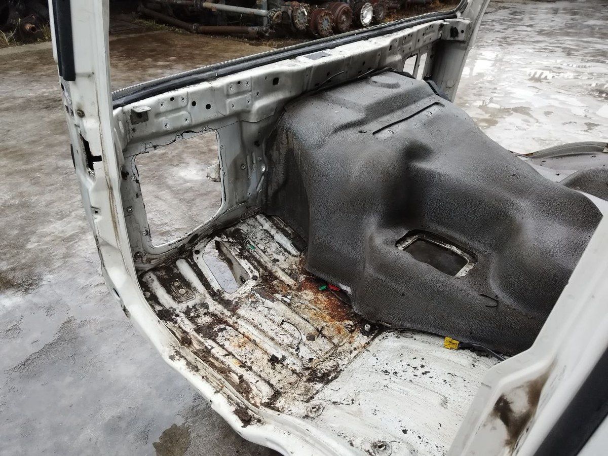 VOLVO Каркас кабины, № XF404127, фото 12