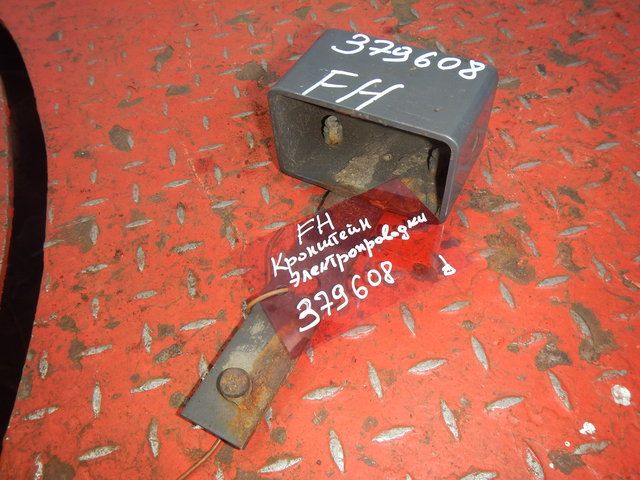 20767766 VOLVO Кронштейн электропроводки, № XF379608, фото 1