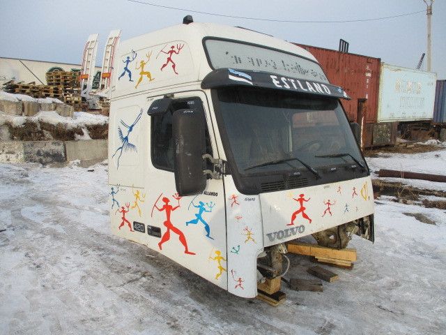 VOLVO Каркас кабины, № XF153967, фото 1