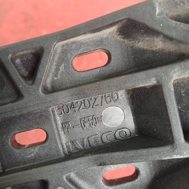 504202760 IVECO Петля бардачка, № XF477487, фото 4