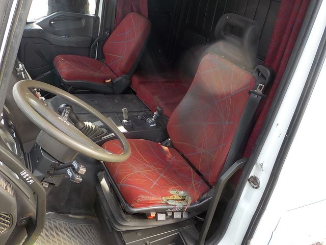 IVECO Сиденье левое, № XF162889, фото 1
