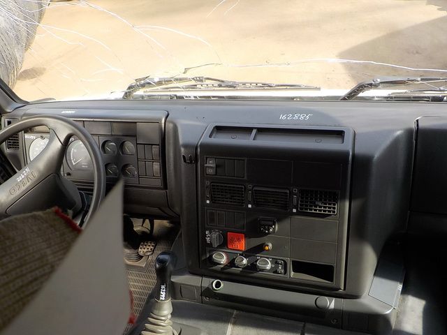 98404906 IVECO Торпедо, № XF162885, фото 1