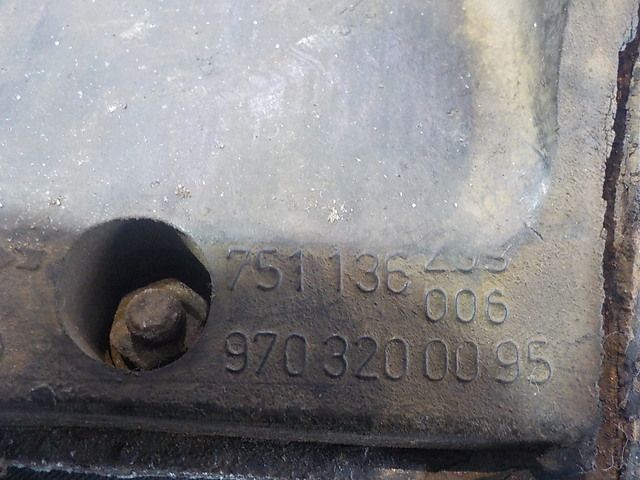 9703200095 MERCEDES Кронштейн задней рессоры, № XF269625, фото 4
