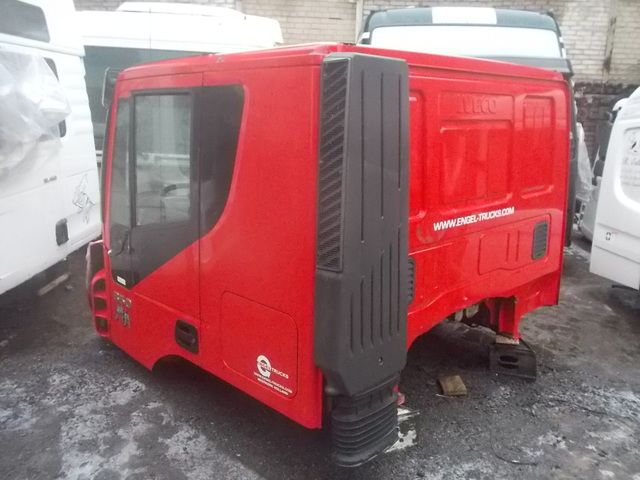 IVECO Кабина, AS, Красный, № XF69501, фото 2