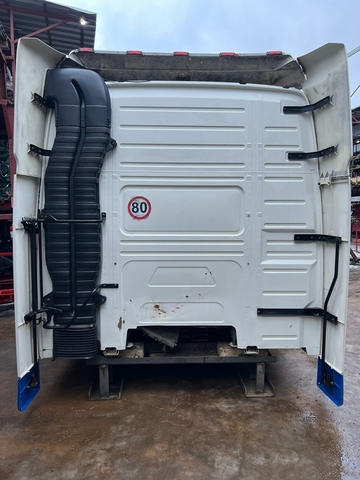 VOLVO Кабина, Globetrotter XL, № XF315123, фото 4