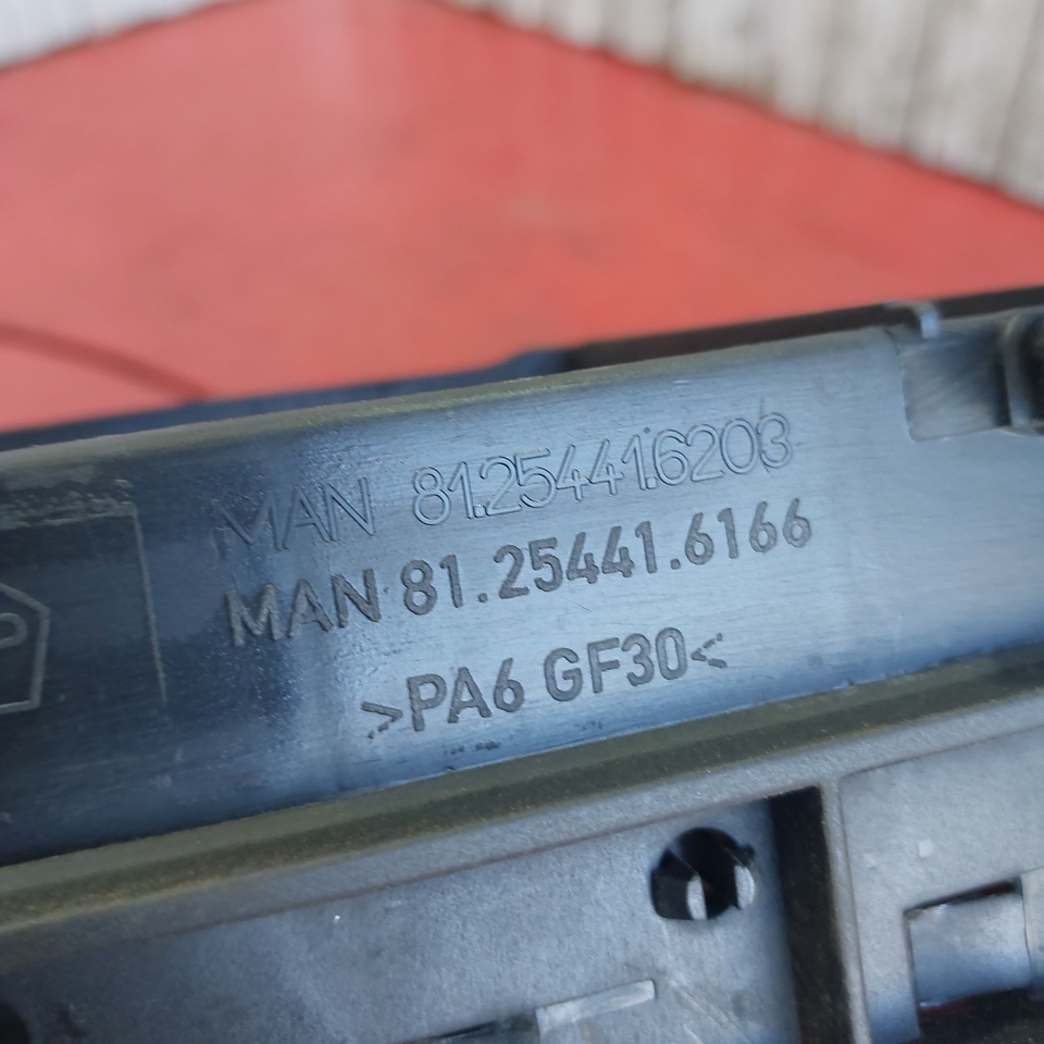 81254416203 MAN Кронштейн электронных блоков, № XF469974, фото 5