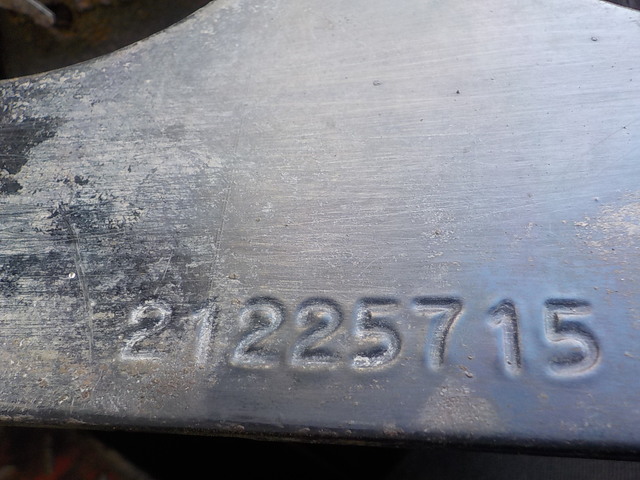 21225715 VOLVO Кронштейн глушителя, № XF245320, фото 4