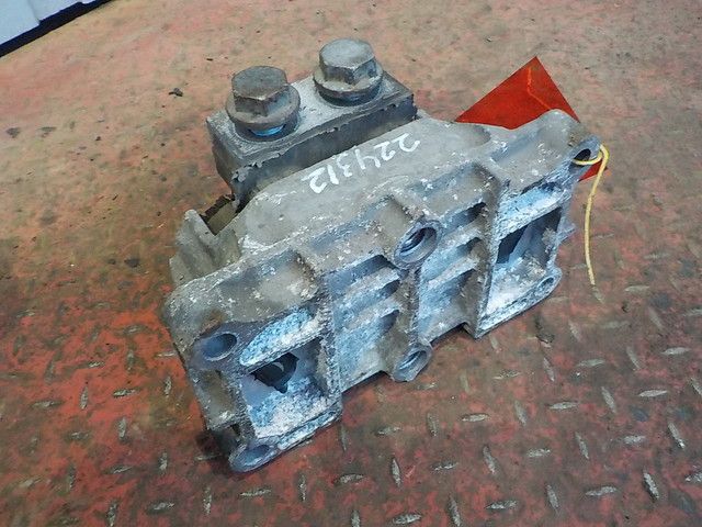 9412416713 MERCEDES Подушка двигателя, № XF224312, фото 3