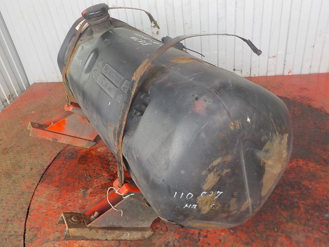 9704710001 MERCEDES Бак топливный, № XF110828, фото 2
