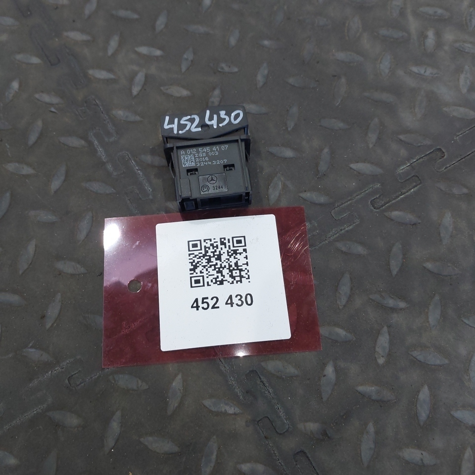 0125454107 MERCEDES Кнопка, № XF452430, фото 1